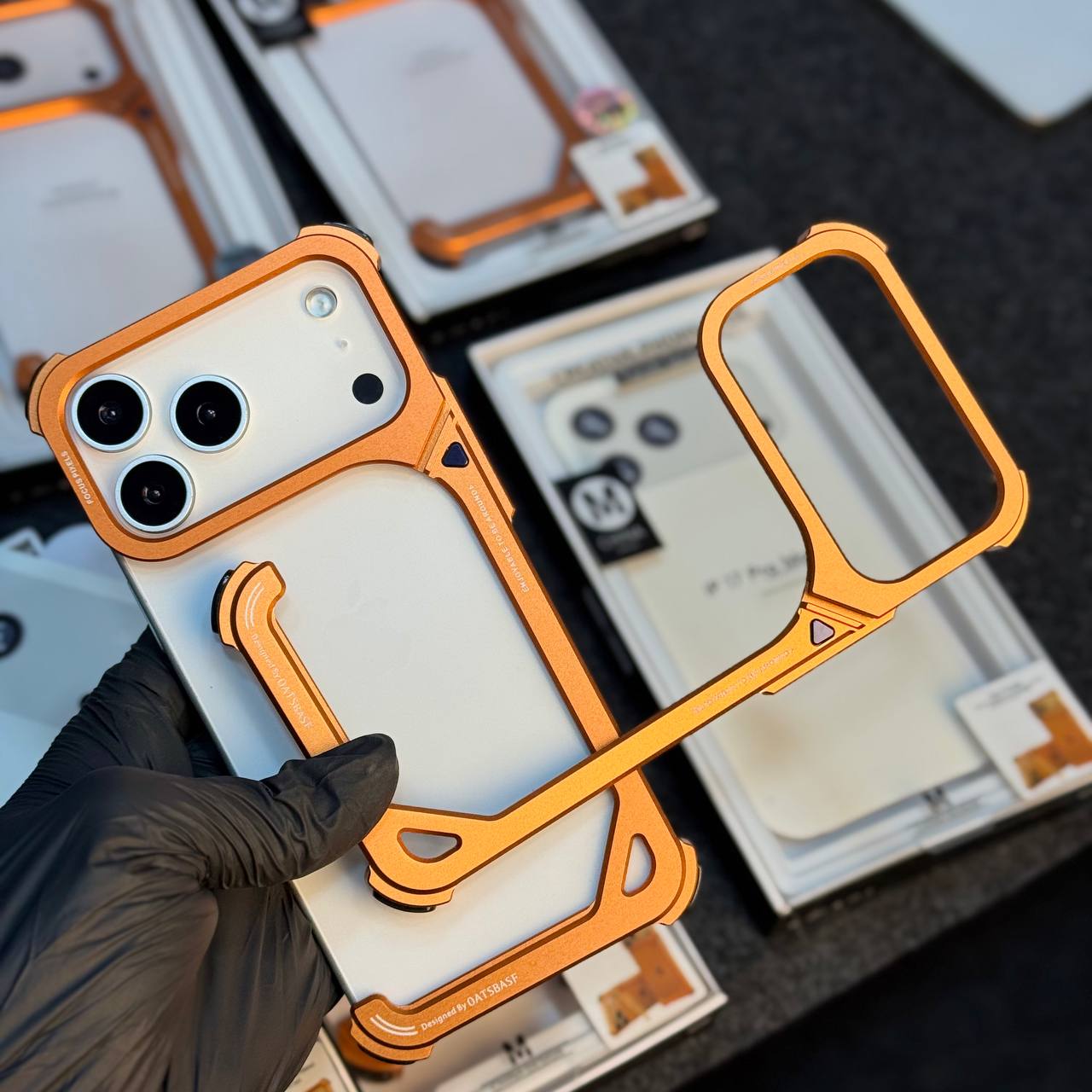 OATSBASF 9 Shaped Phone Case Minimalism Design Excellent Heat Dissipation Seamless Wireless Charging Ultra Light Metal Bumper Case 17 PRO/17 PRO MAX