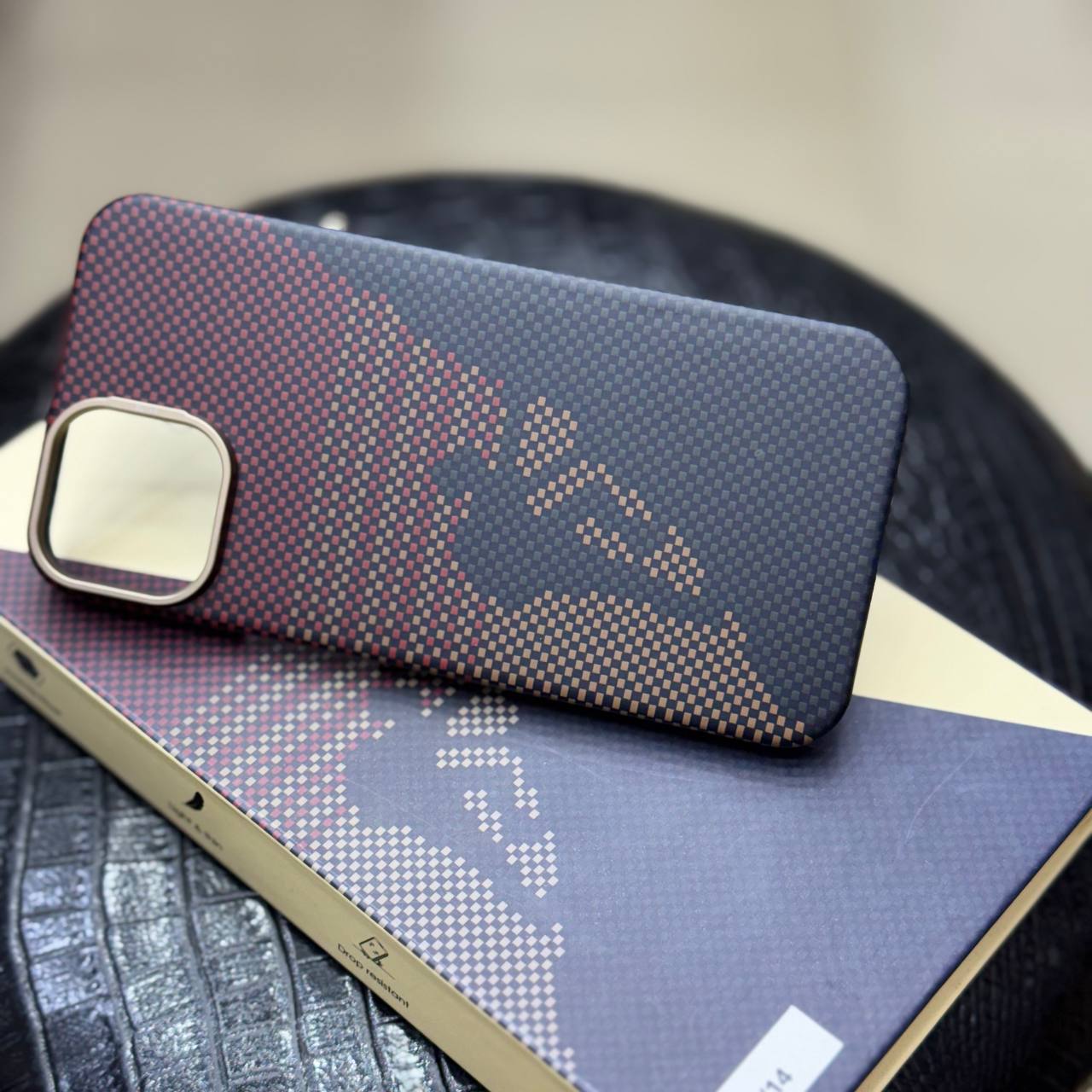 SLIM CASE CARBON CASE MAGSAFE CASE