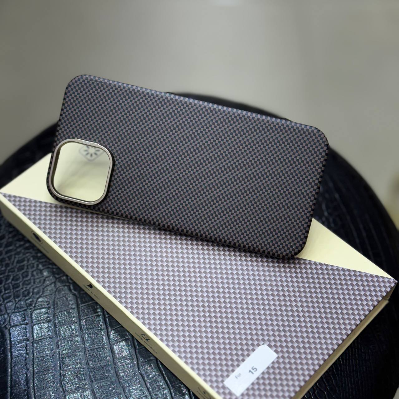 SLIM CASE CARBON CASE MAGSAFE CASE