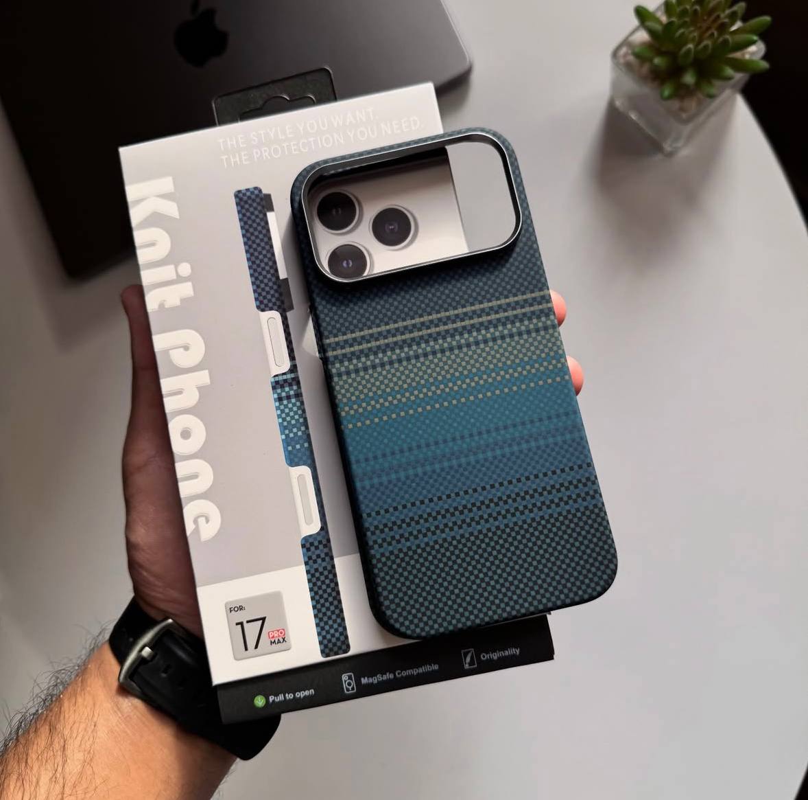 Slim Karbonn case Knit